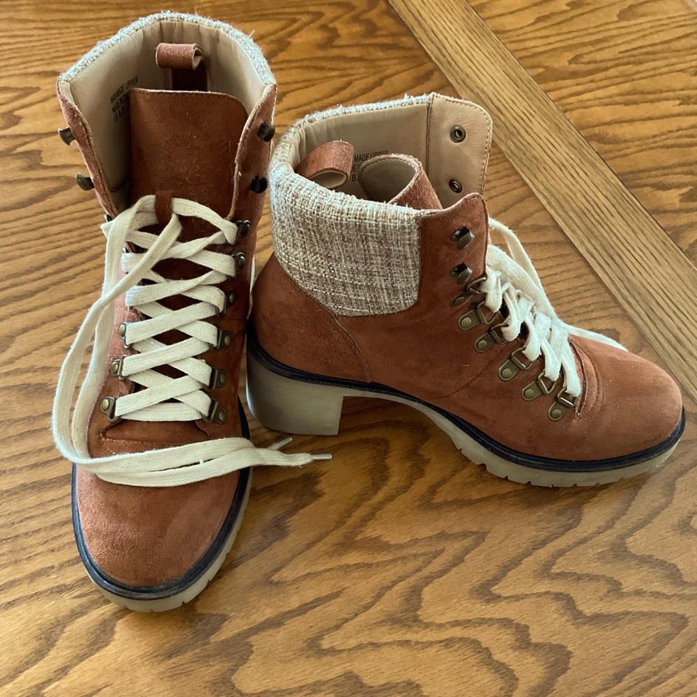 Mi.iM Camel Lace Up Suede Platform, Chunky Heel Ankle Boots, Women’s Sz 8.5